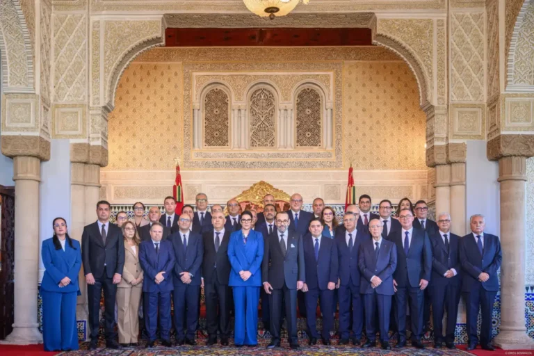 الحكومة الجديدة.. 14 وزيراً يحتفظون بمناصبهم و18 وجهاً جديداً أمام اختبار الانتظارات الشعبية