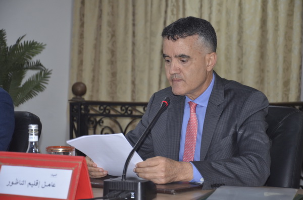 الناظور.. عامل الإقليم يوجّه رؤساء الجماعات لتسريع تسليم شواهد الربط بالماء والكهرباء