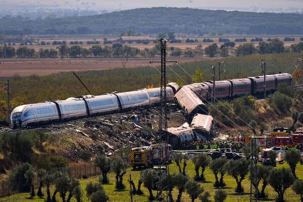 إسبانيا توضح طبيعة تمويلات مشاريع السكك الحديدية بالمغرب