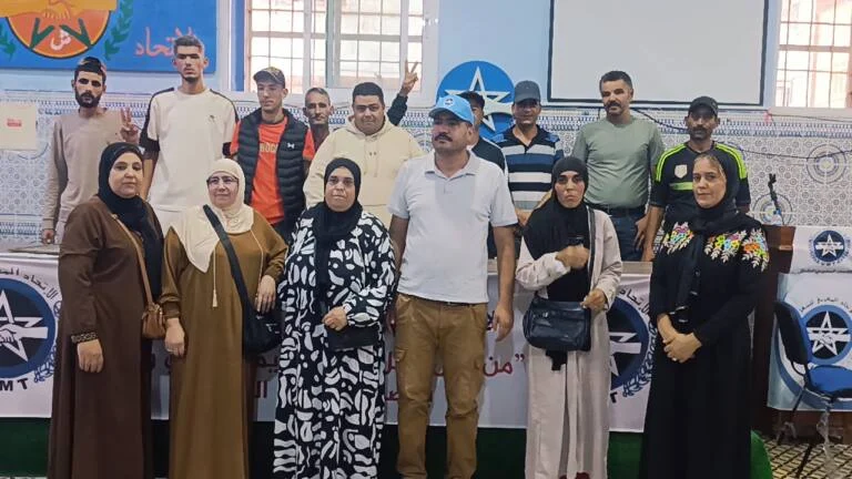 الناظور.. أعوان المناولة بالقاعات الرياضية يعلنون إضراباً مفتوحاً بسبب تأخر الأجور