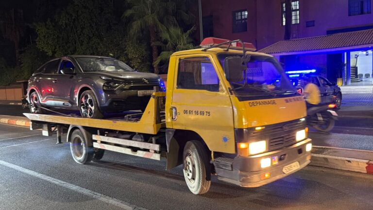 مراكش.. توقيف شخصين وحجز سيارة محملة بالكوكايين والشيرا بضواحي المدينة