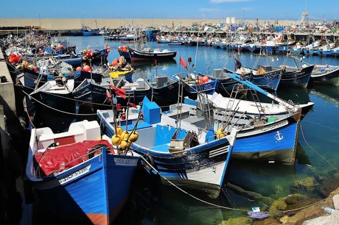 ارتفاع أسعار المحروقات يدفع مهنيي الصيد البحري بالناظور إلى الإضراب