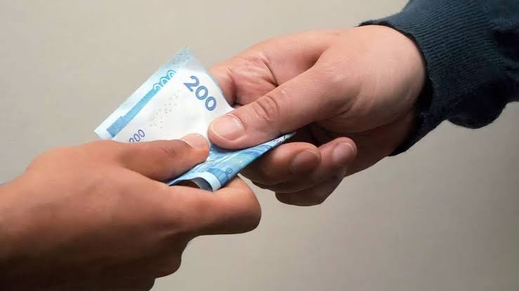 سنتان حبسا نافذاً لموظفة بمحكمة تازة في قضية ارتشاء